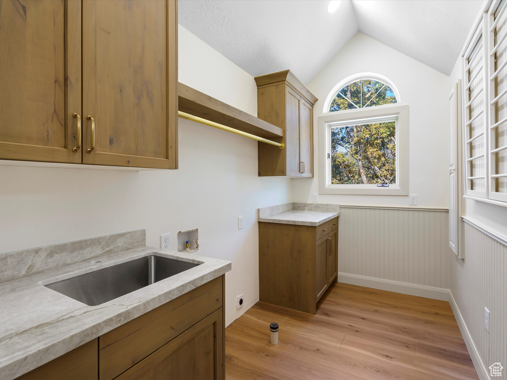 3767 NORDIC VALLEY DR