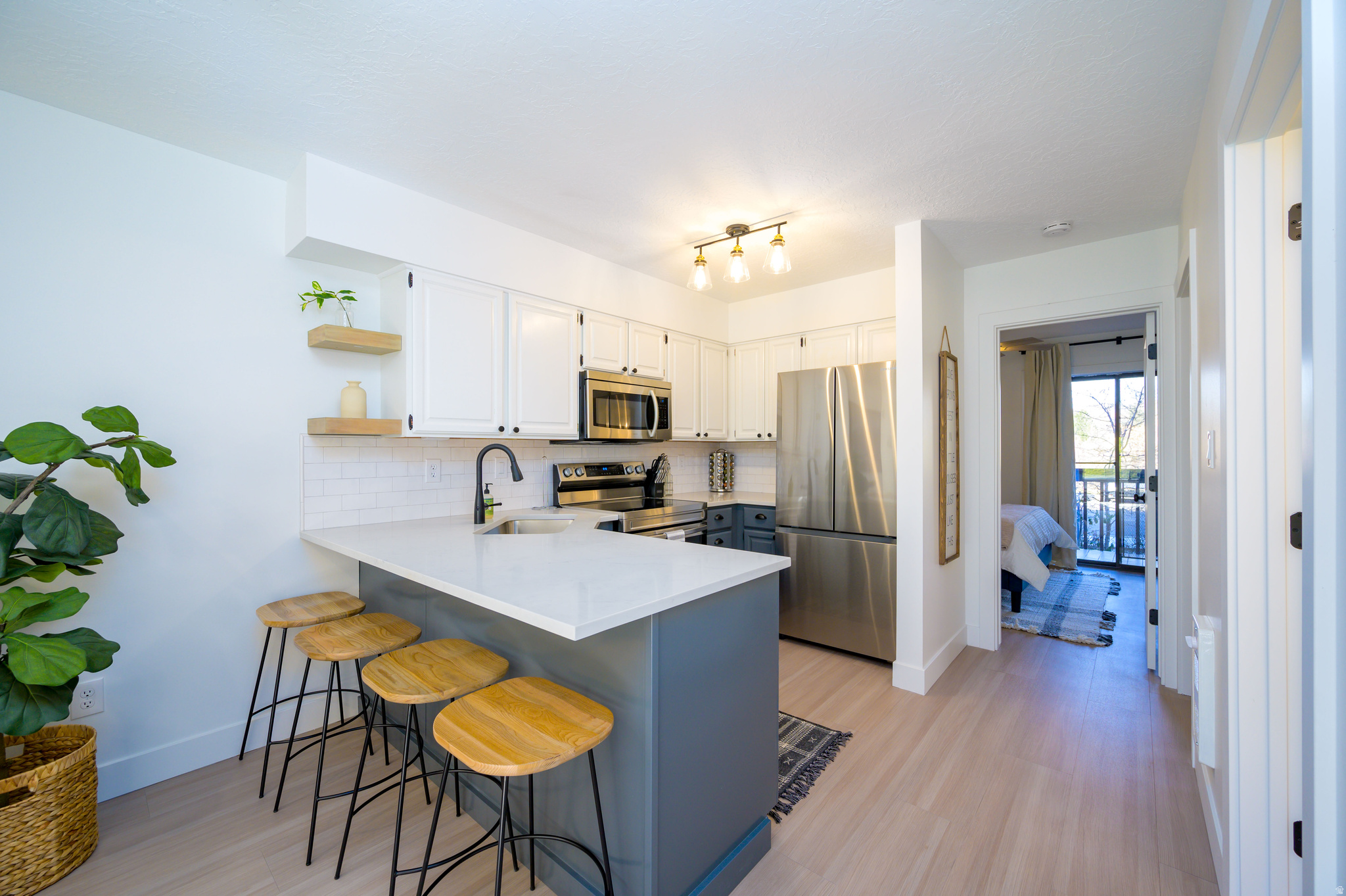 3615 N WOLF LODGE DR #402