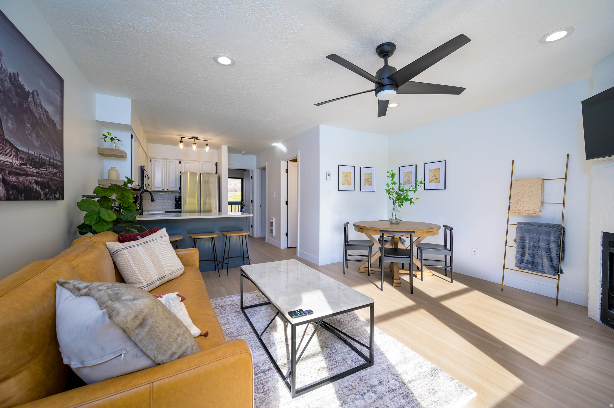 3615 N WOLF LODGE DR #402