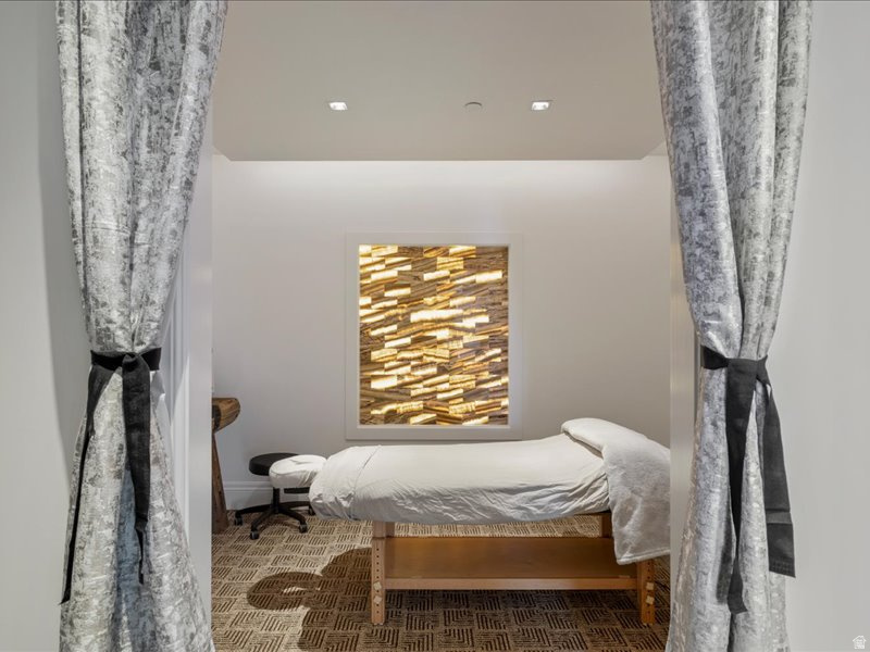 5734 E LEWIS POINT CIR