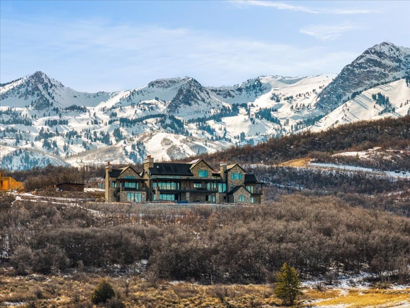 5734 E LEWIS POINT CIR