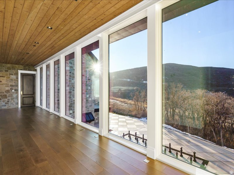 5734 E LEWIS POINT CIR