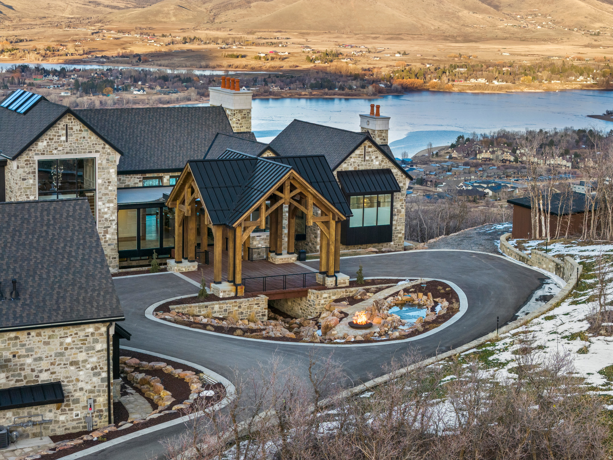 5734 E LEWIS POINT CIR