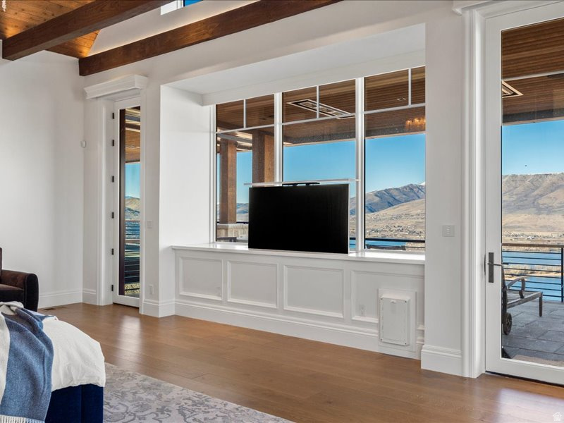 5734 E LEWIS POINT CIR