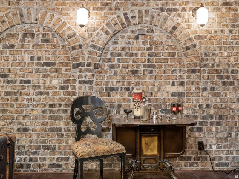 5734 E LEWIS POINT CIR