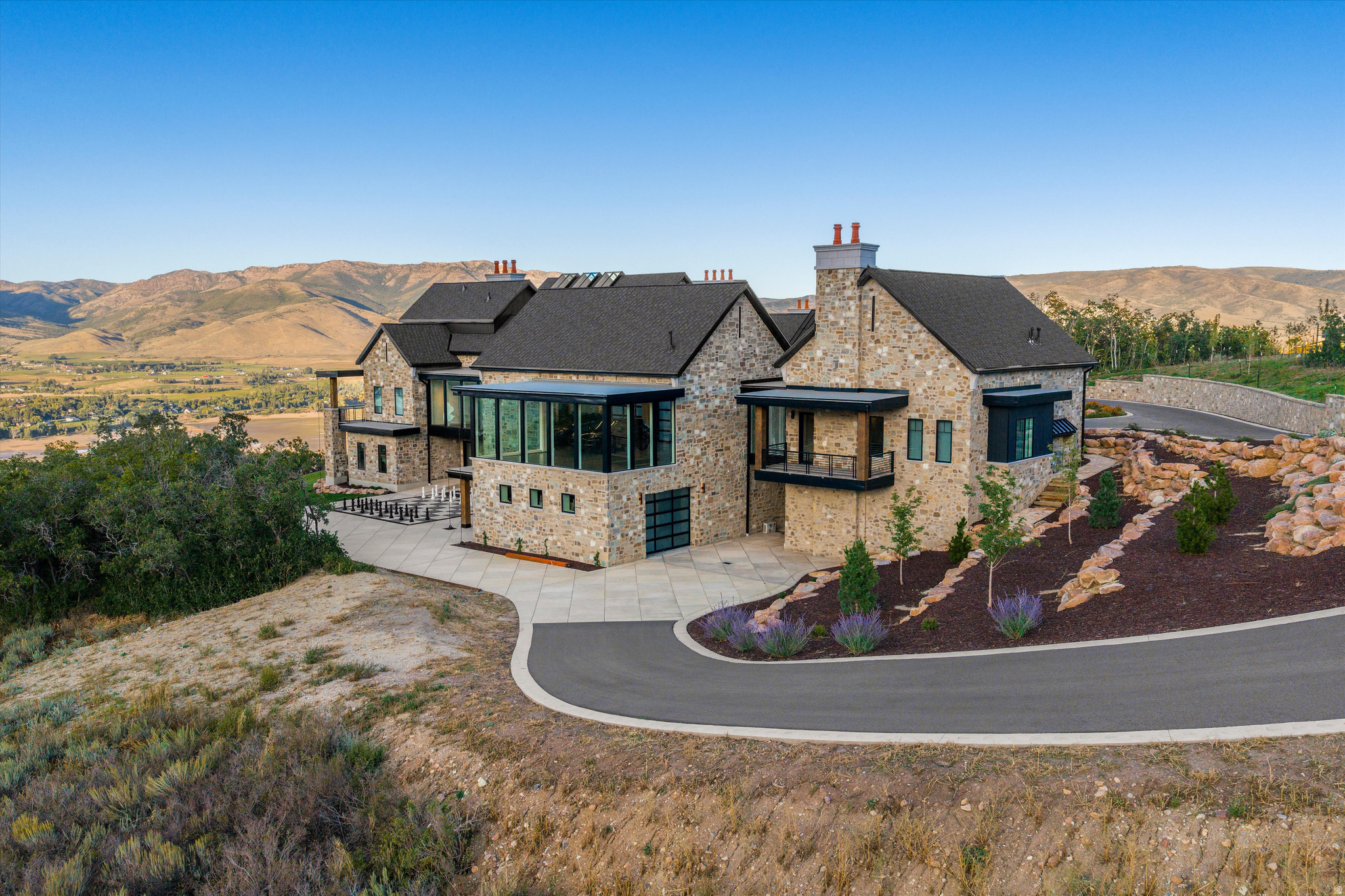5734 E LEWIS POINT CIR