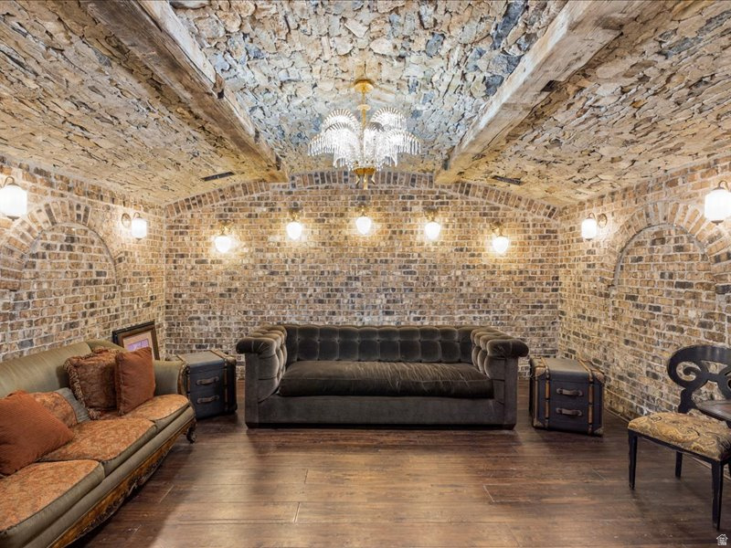 5734 E LEWIS POINT CIR