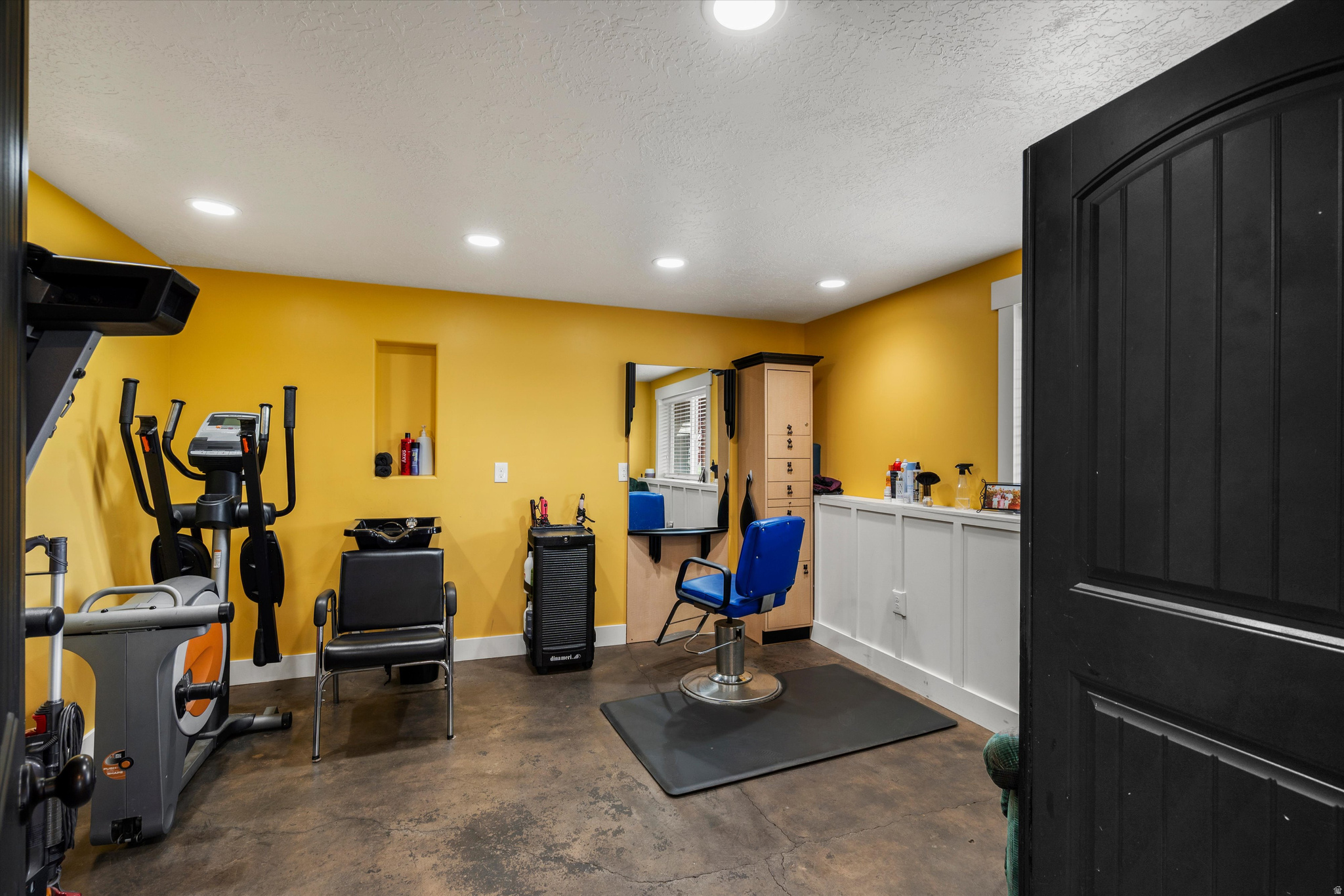 2444 N SIERRA DR