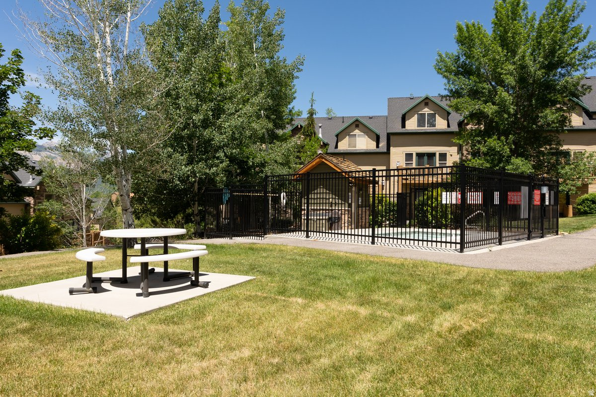 3518 N MOOSE HOLLOW DR #1405