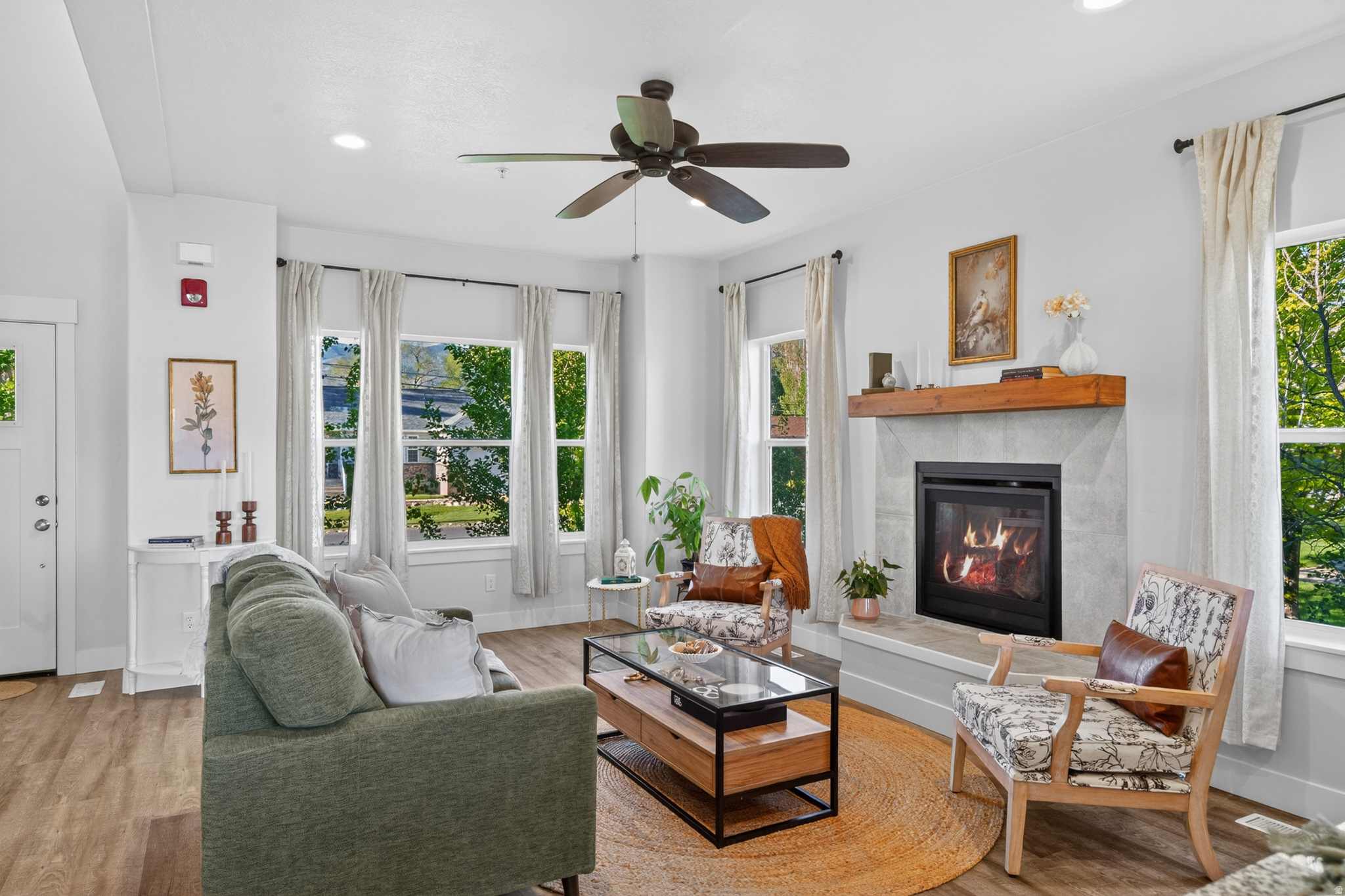 681 W ISLAND RD