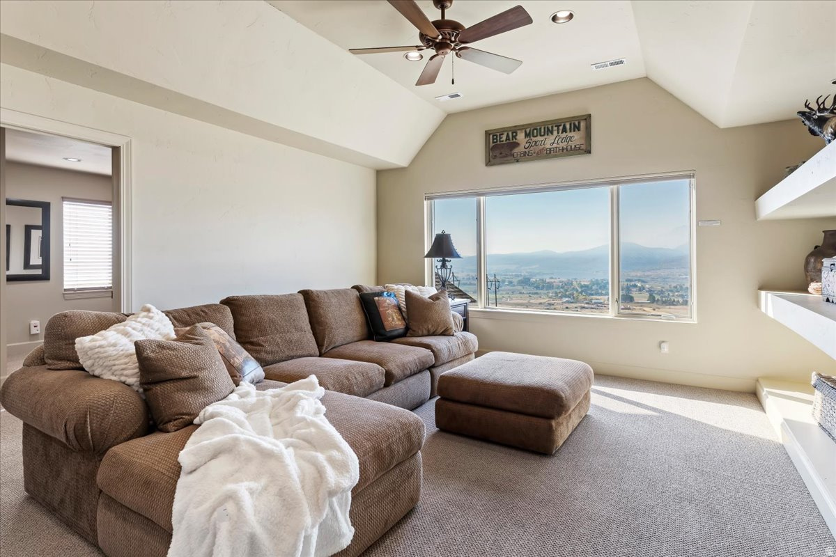 5972 E BIG HORN PKWY