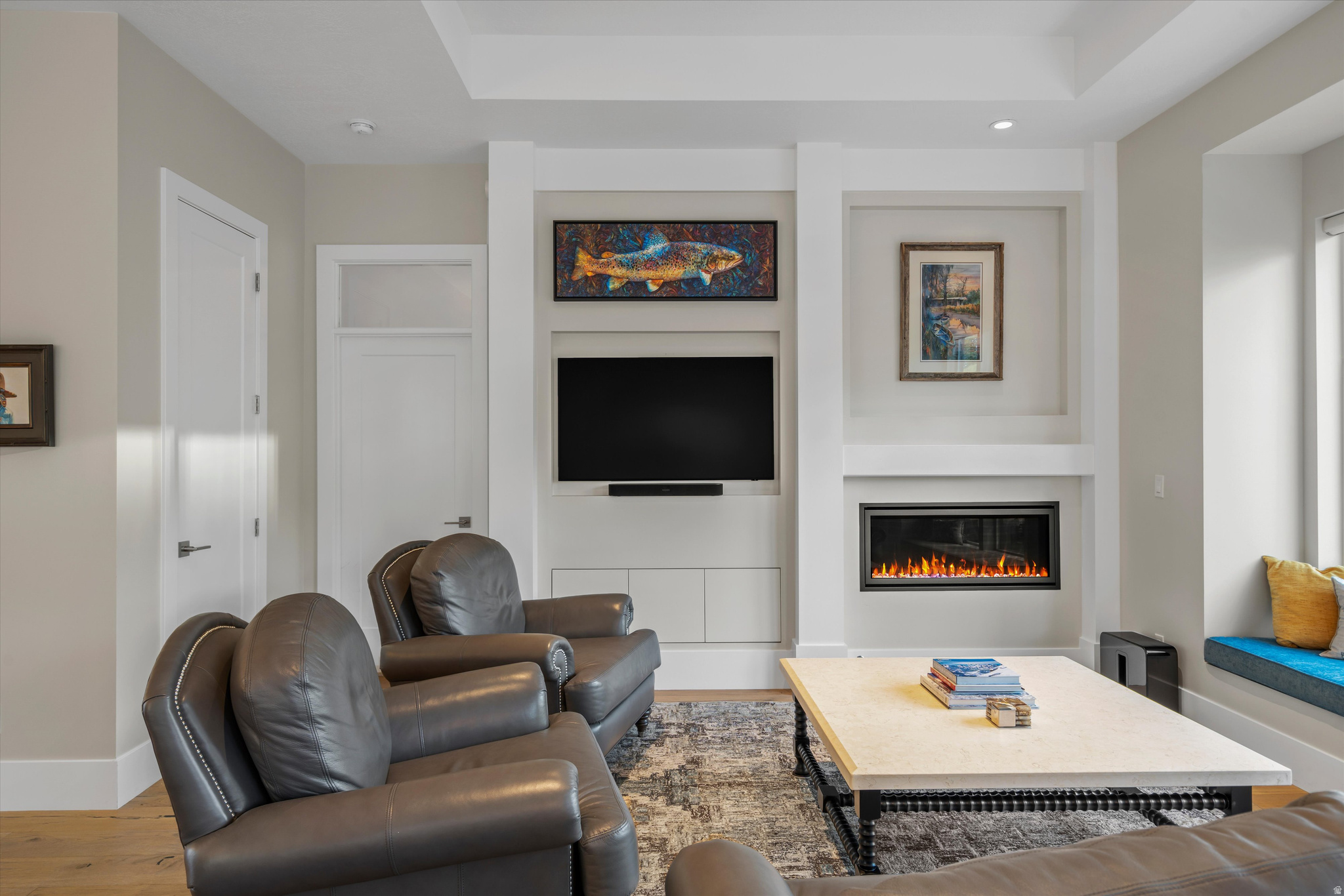 5917 E BIG HORN PKWY
