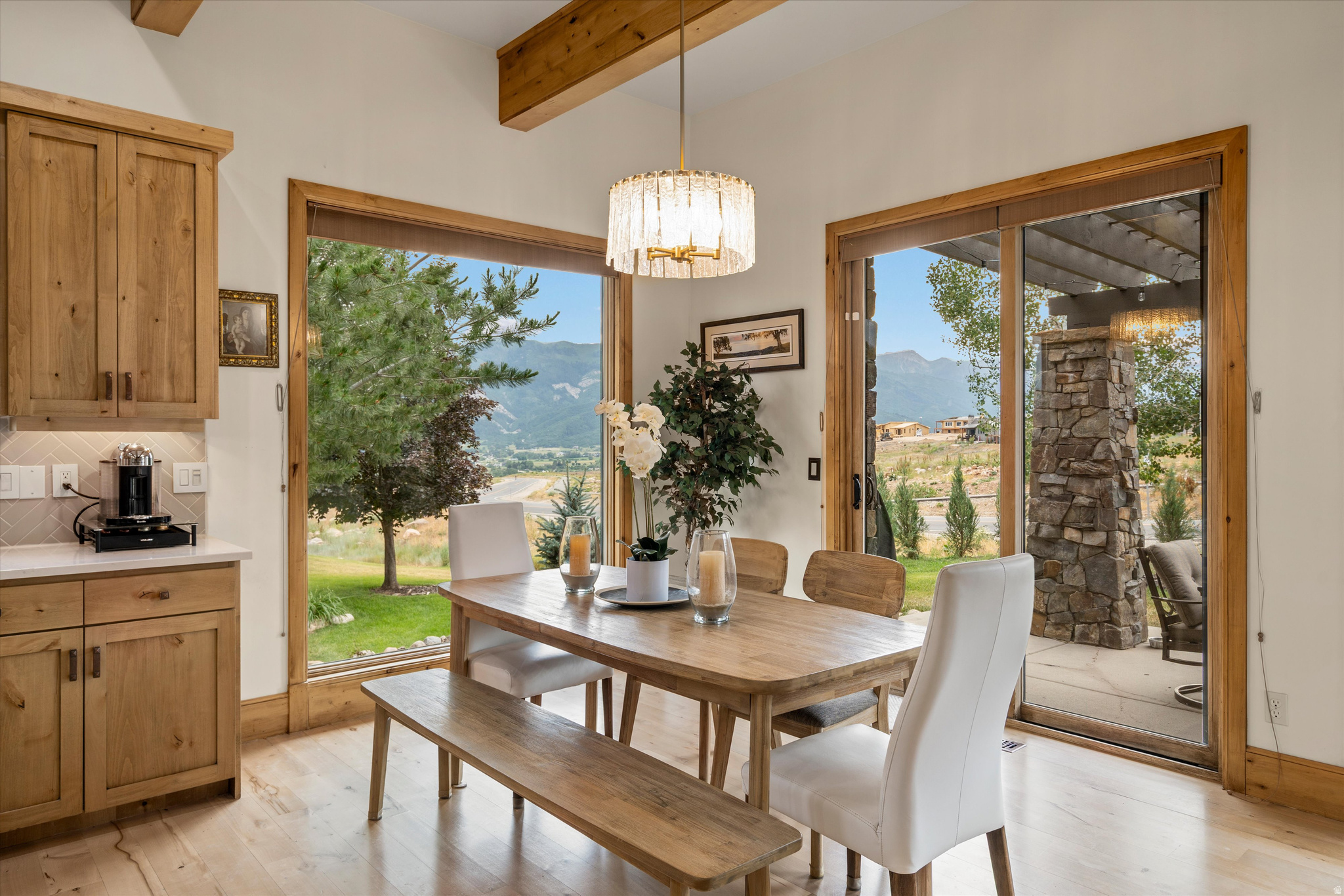 4892 E EAGLERIDGE DR