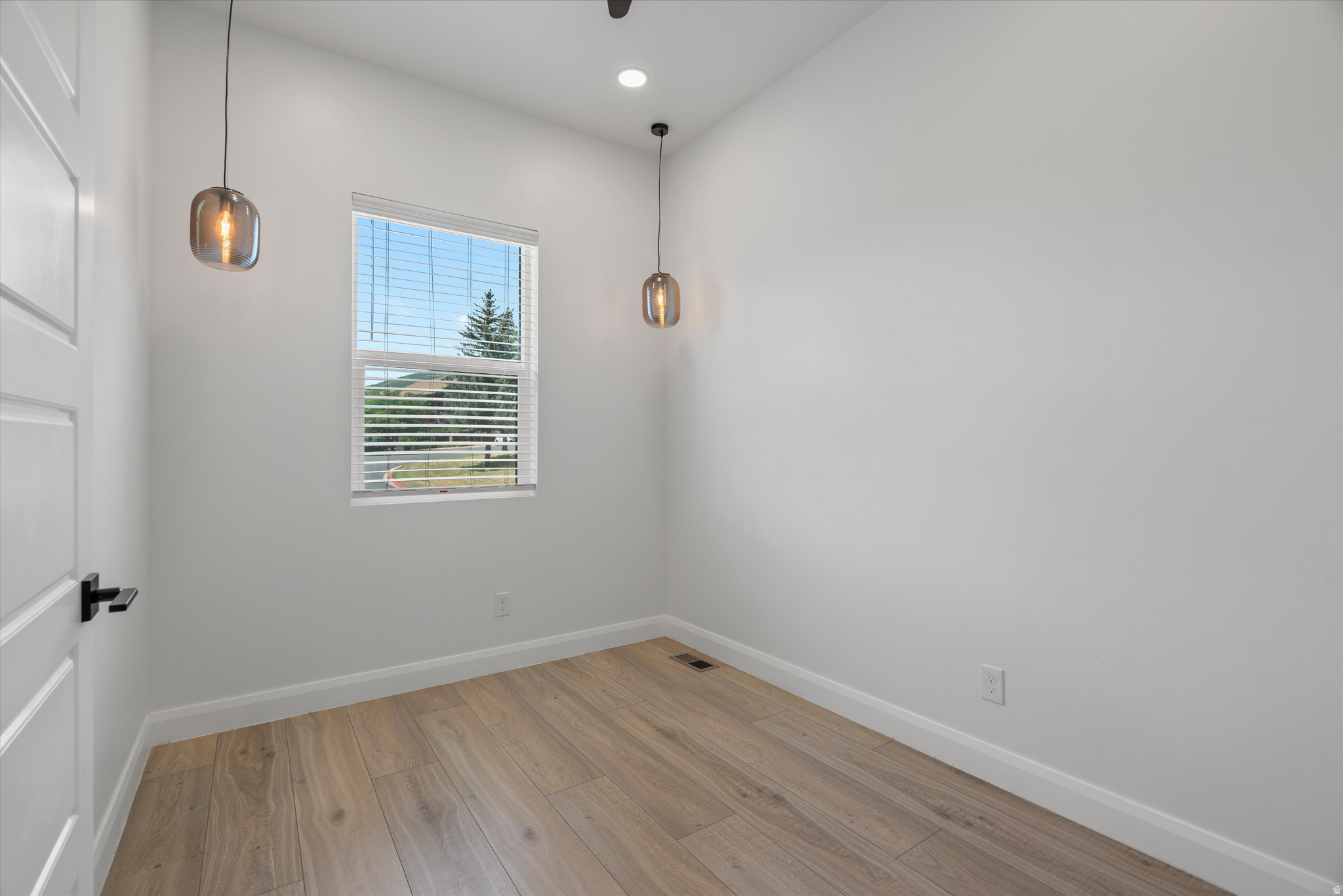4939 E WOLF LODGE DR