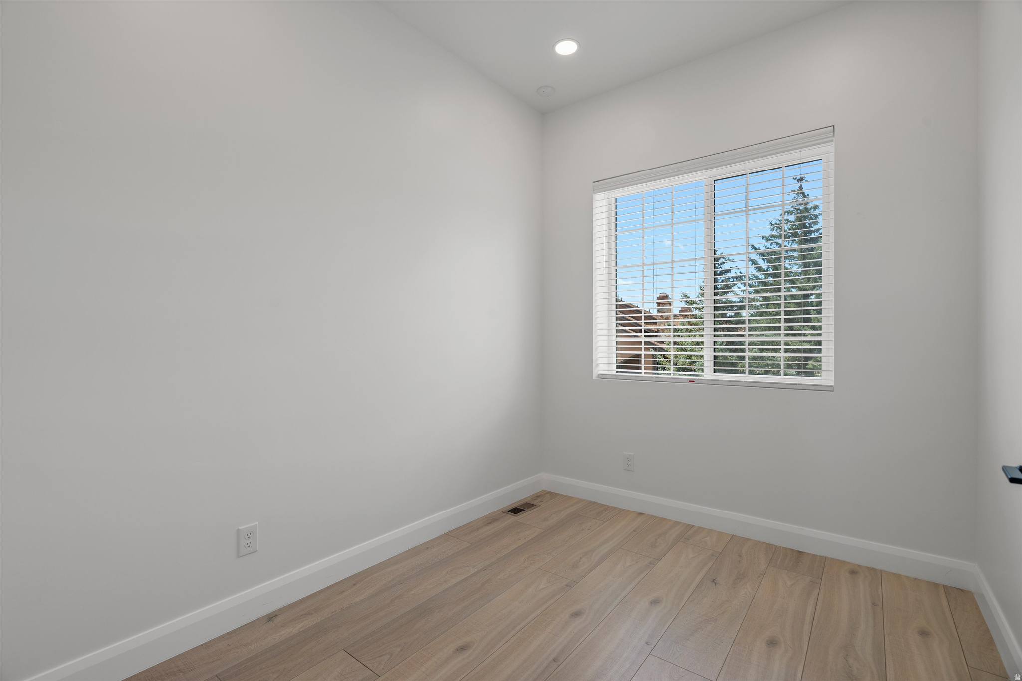 4939 E WOLF LODGE DR