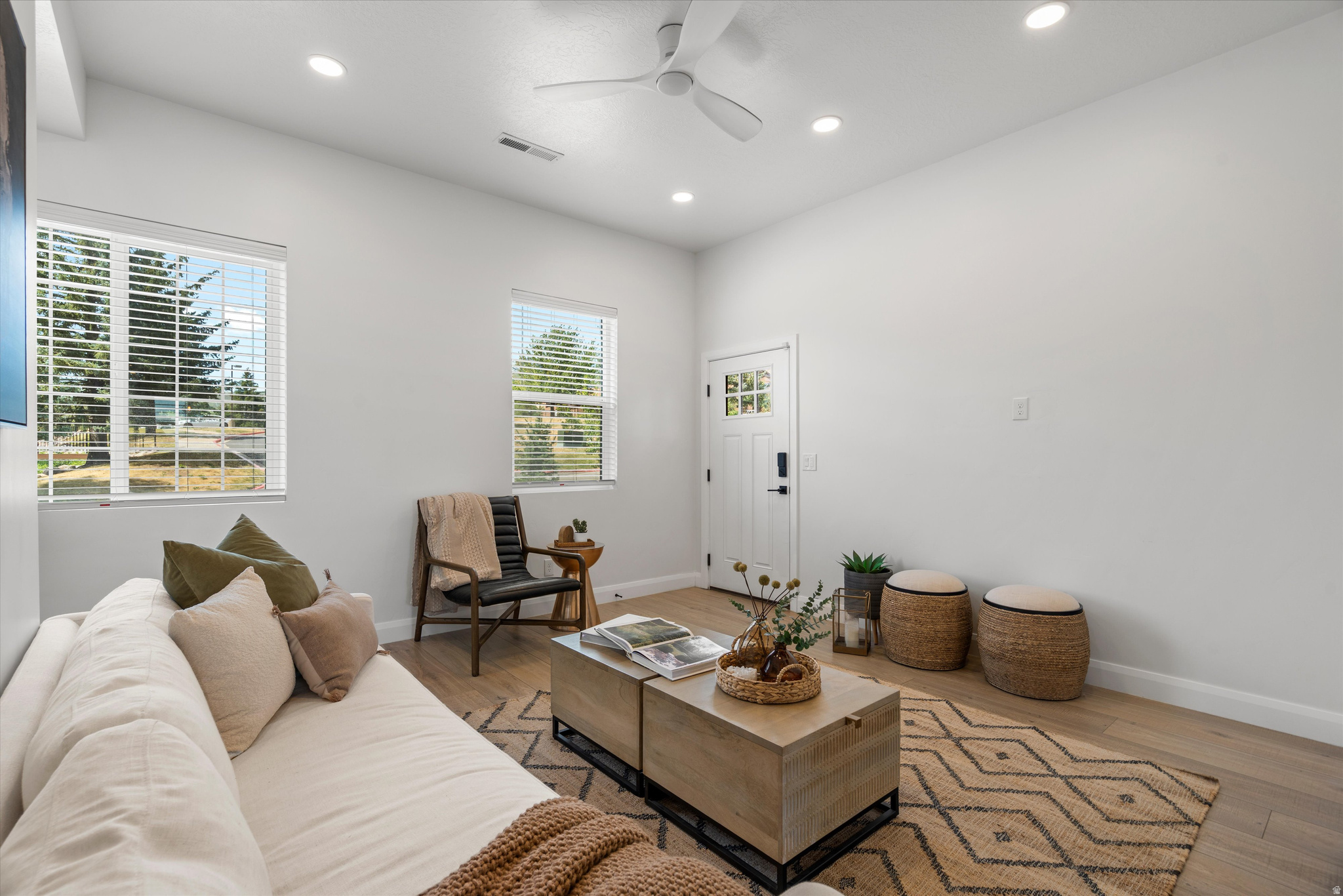 4939 E WOLF LODGE DR