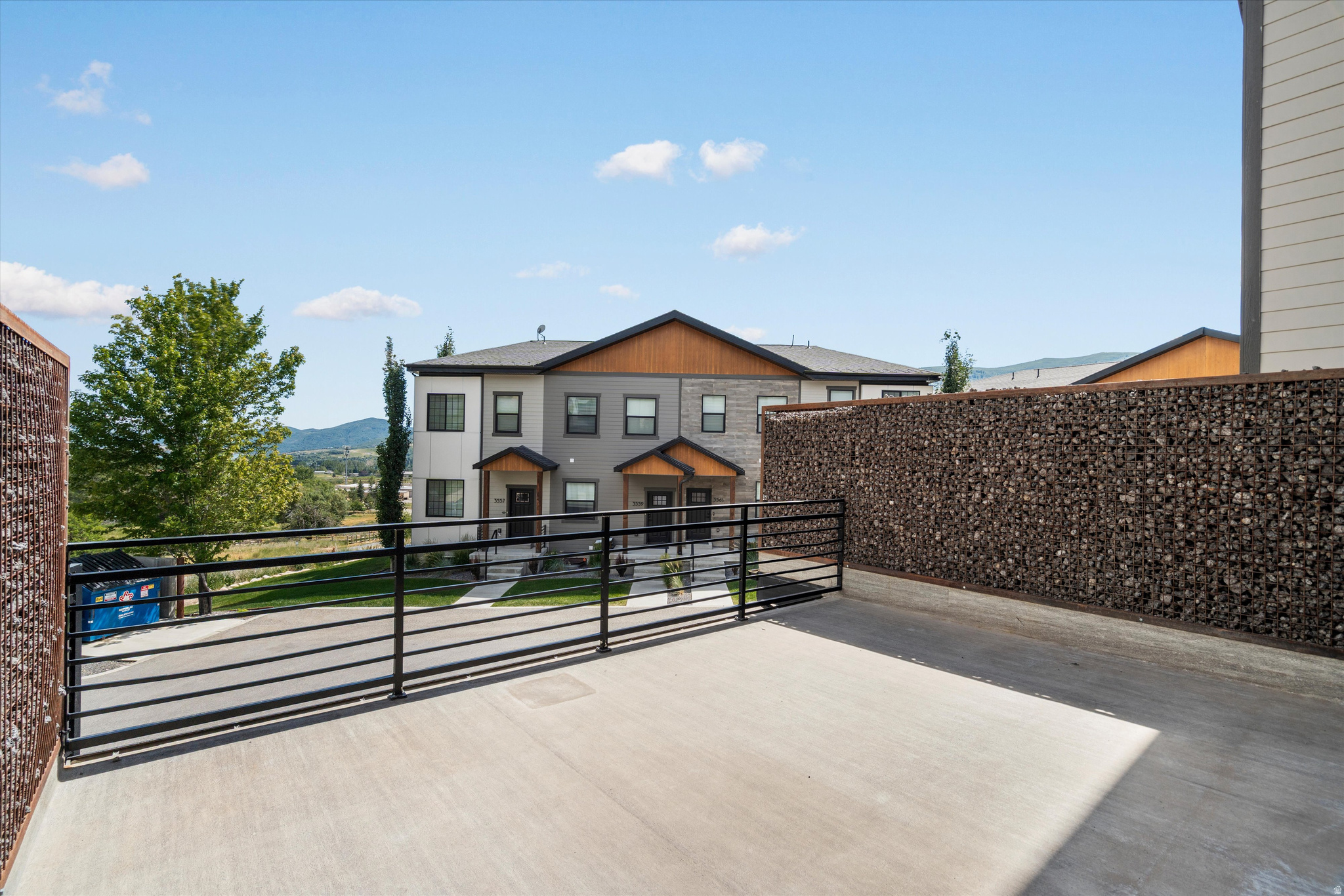 4939 E WOLF LODGE DR