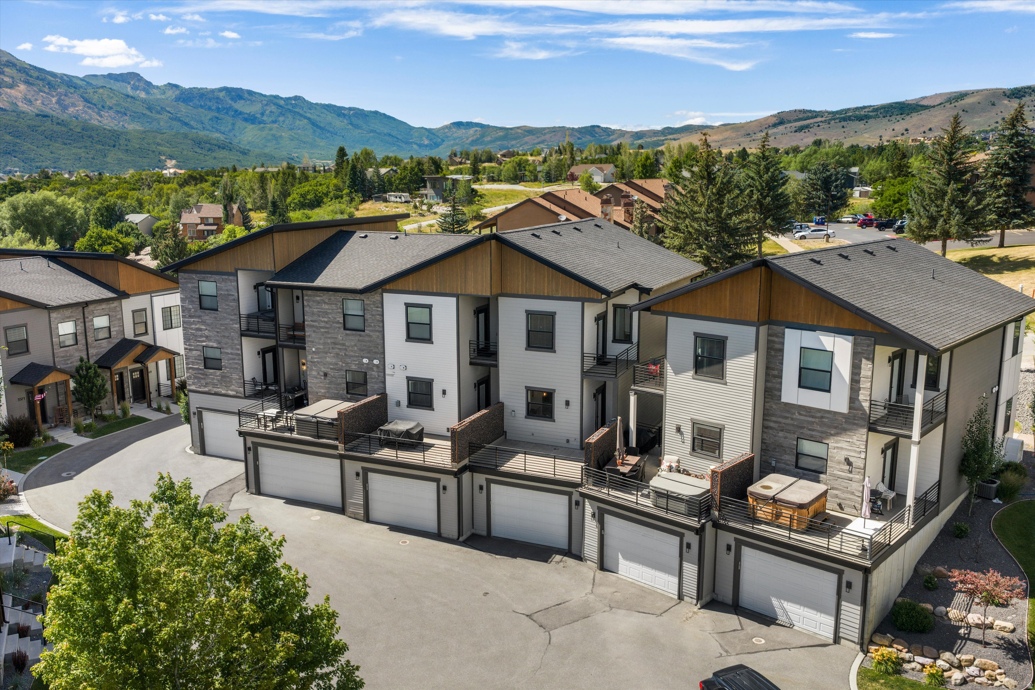 4939 E WOLF LODGE DR