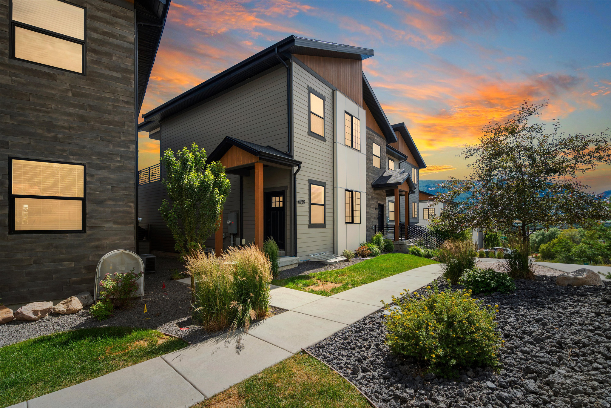 4939 E WOLF LODGE DR