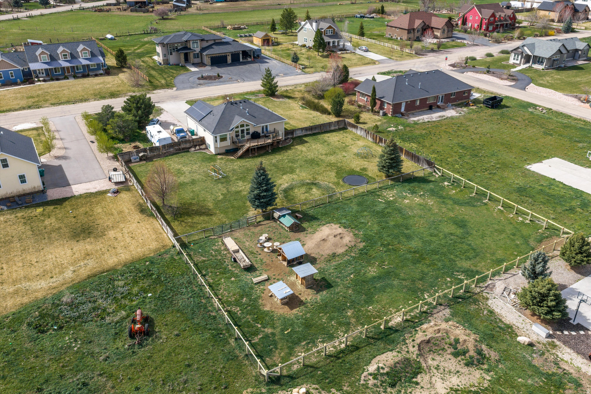 2444 N SIERRA DR