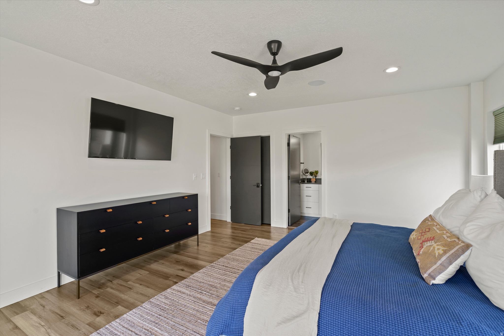 4499 N SEVEN BRIDGES RD #9