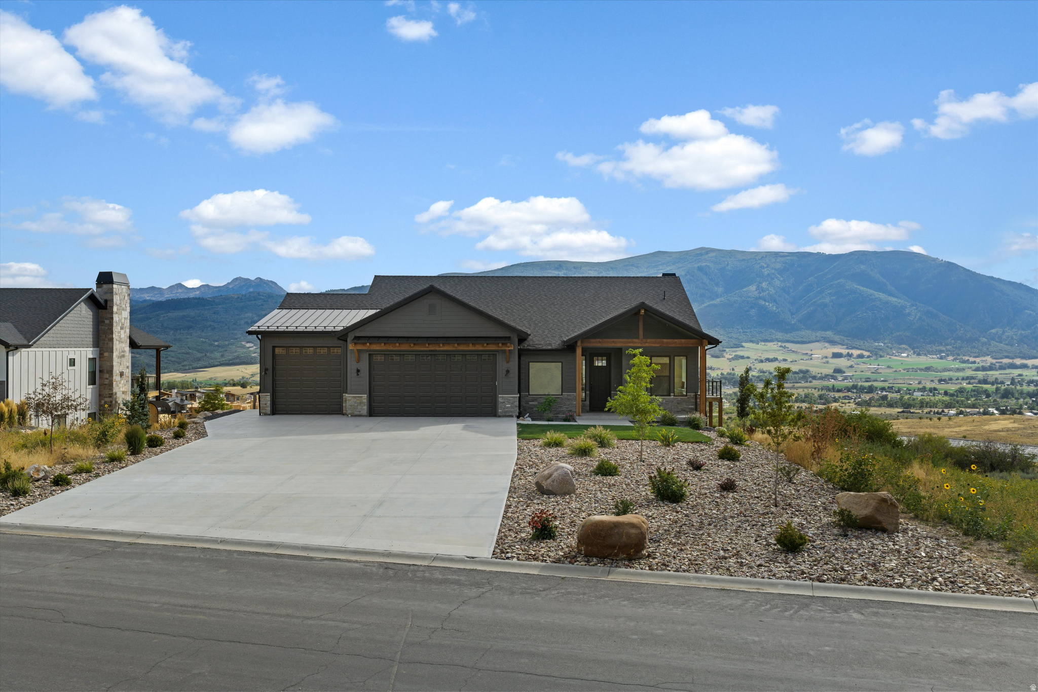 4499 N SEVEN BRIDGES RD #9