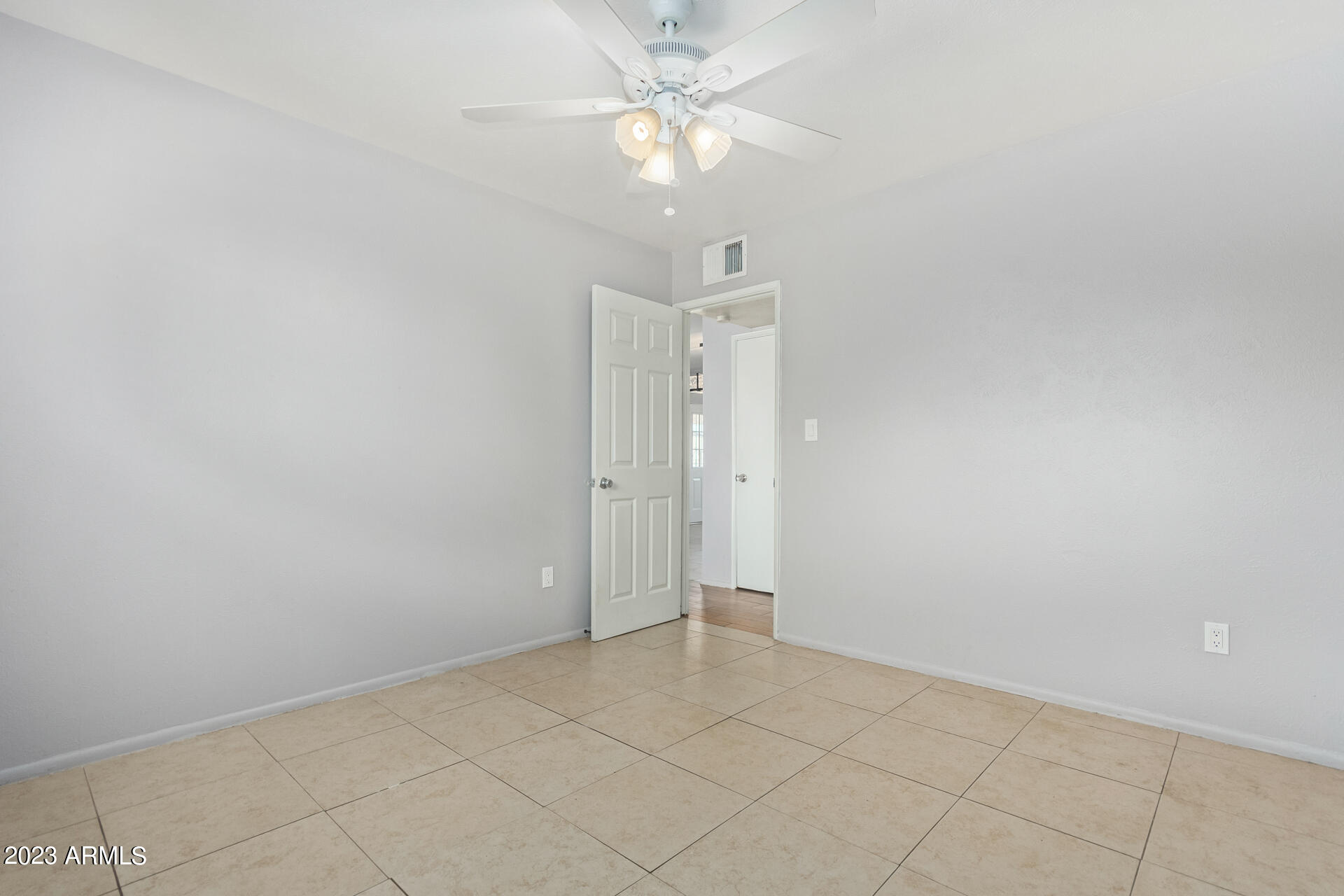 11445 N 21ST Drive