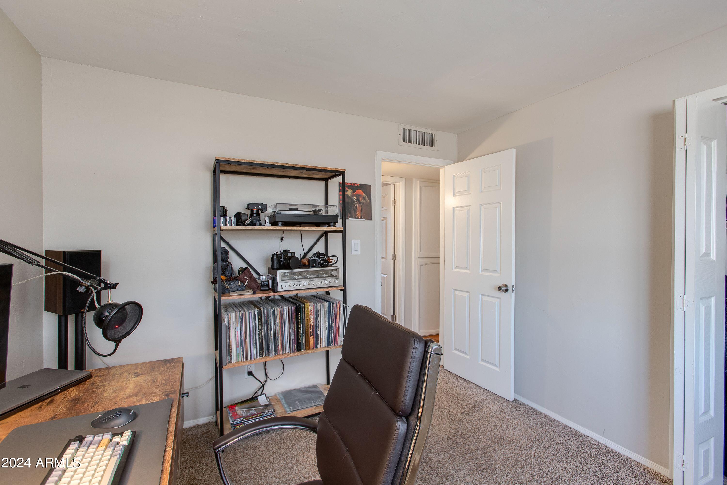 1929 E CAMPO BELLO Drive