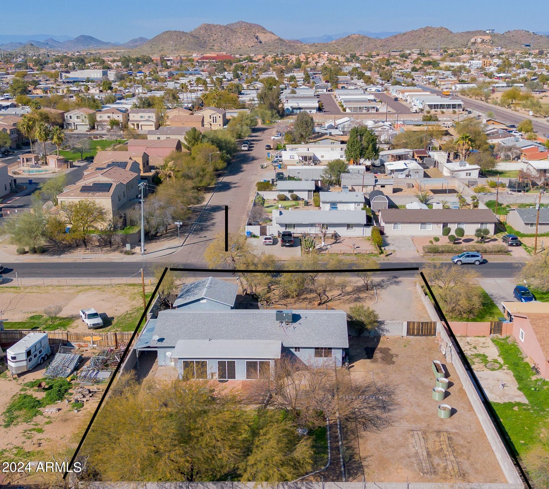 1929 E CAMPO BELLO Drive