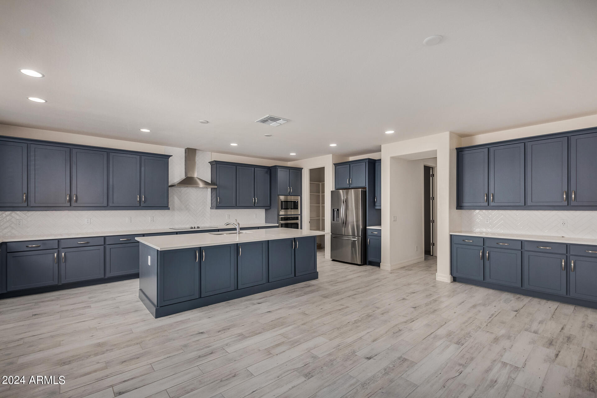 22409 W MAX Drive