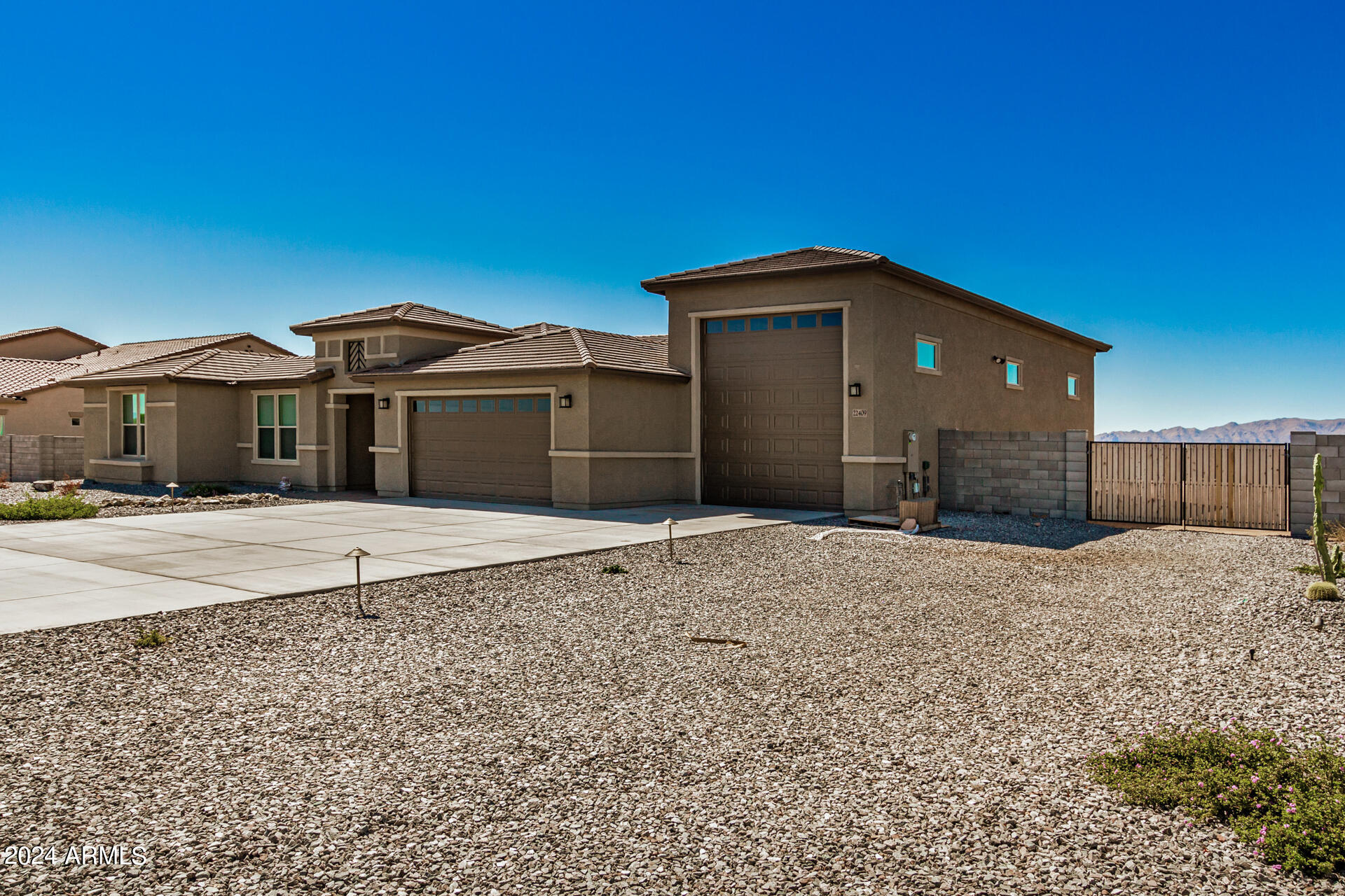 22409 W MAX Drive