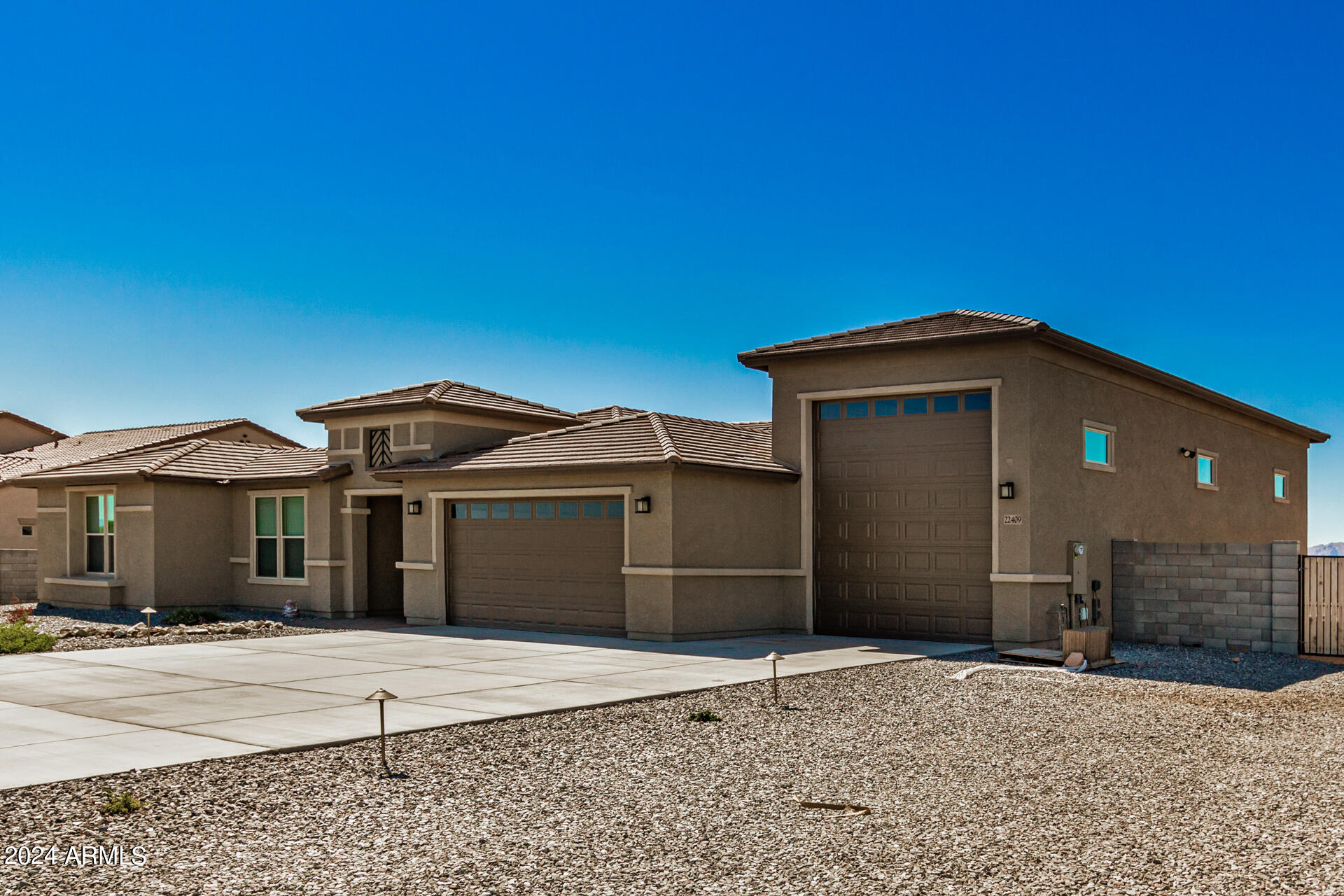 22409 W MAX Drive