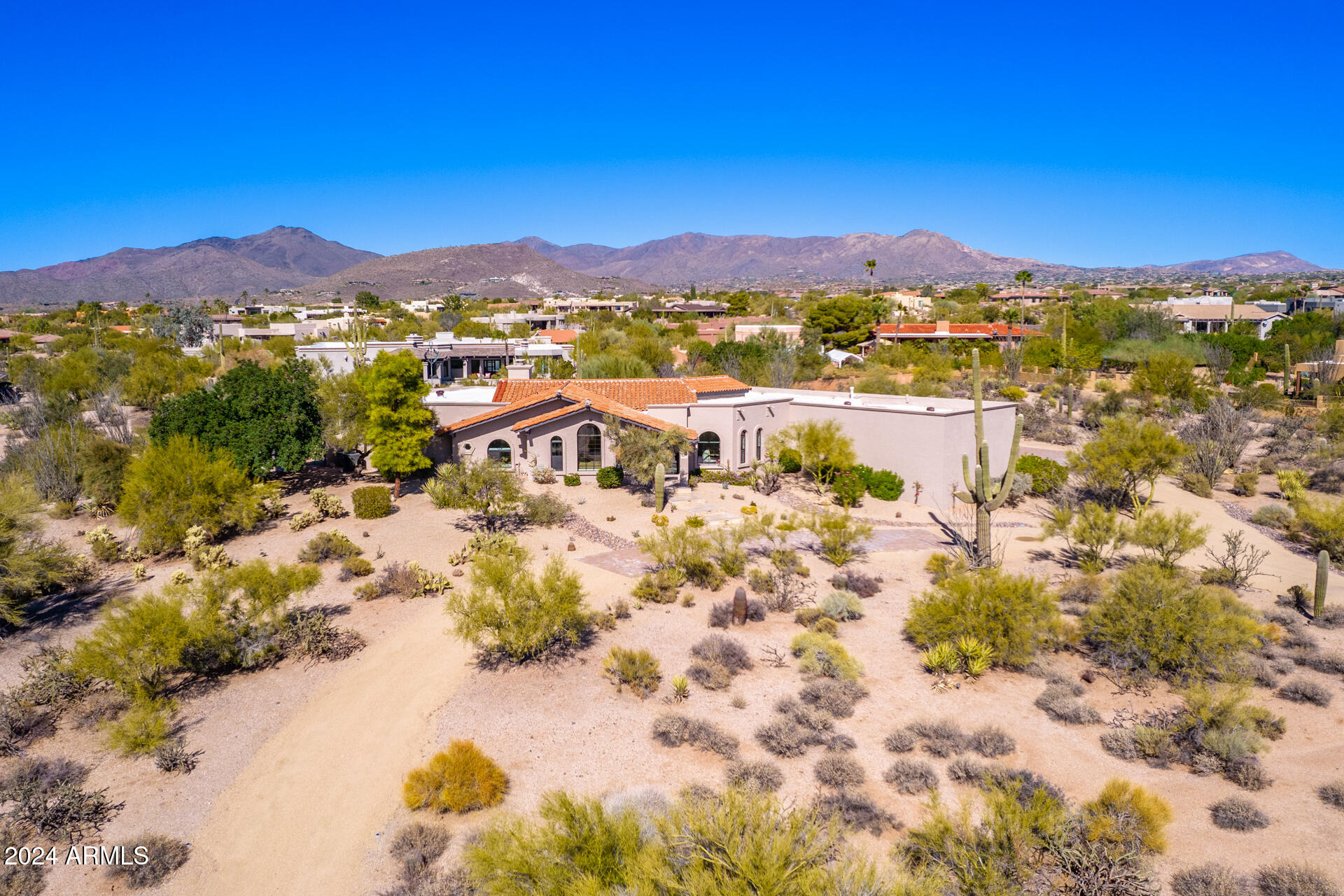 9446 E ROMPING Road