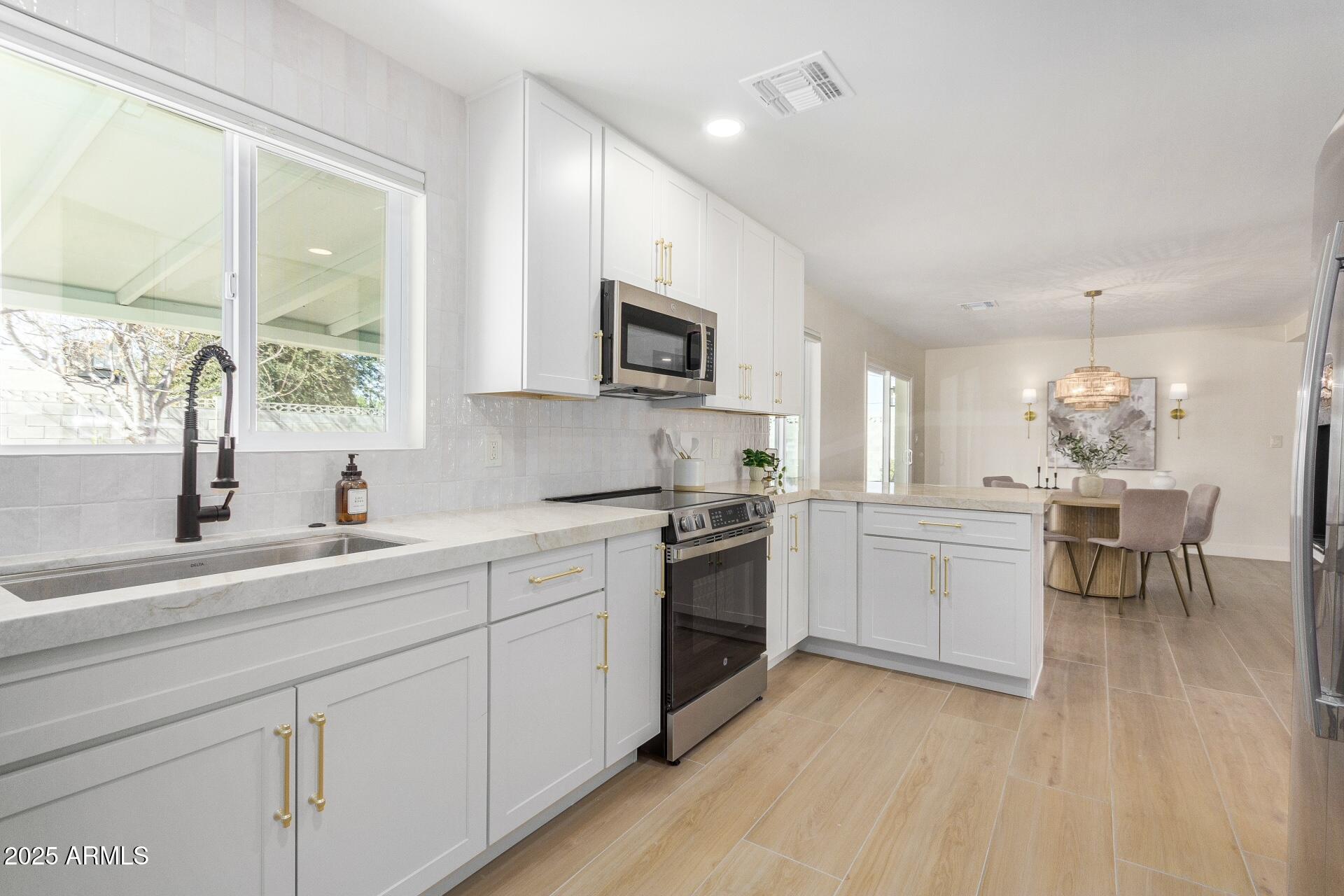 2126 N 69TH Place