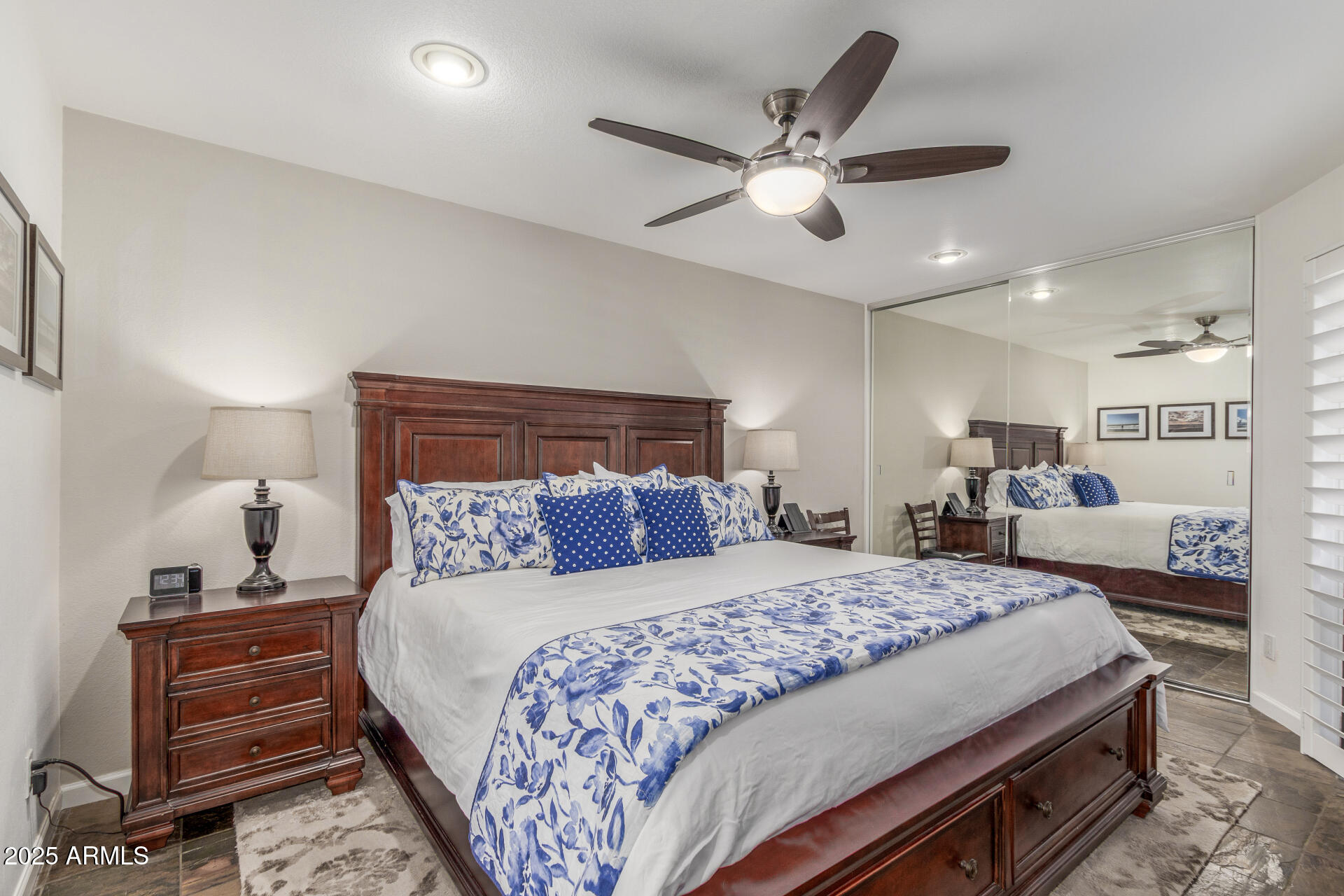 12212 N PARADISE VILLAGE Parkway 109