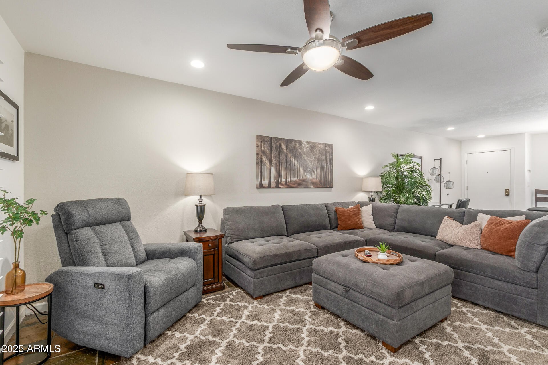 12212 N PARADISE VILLAGE Parkway 109