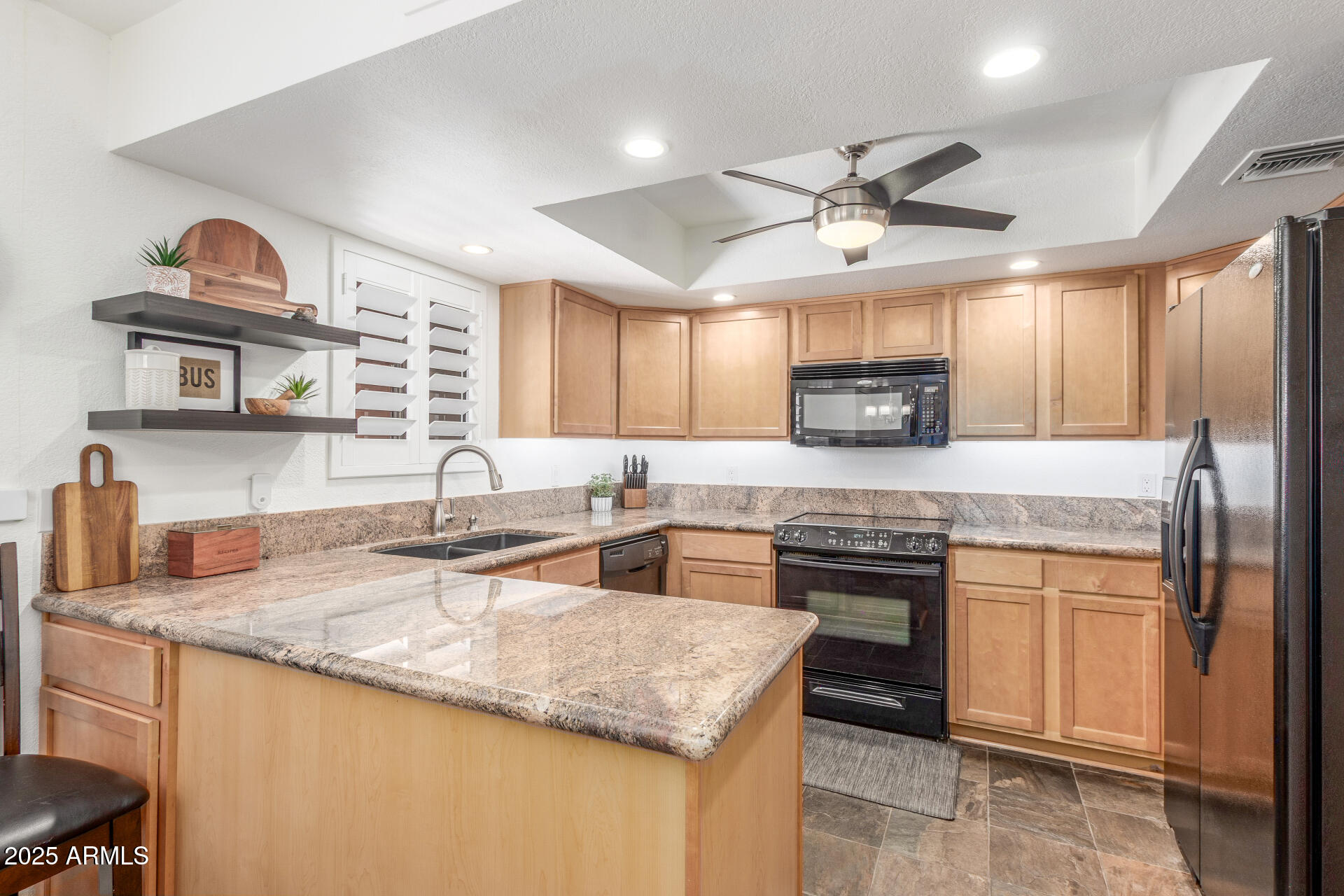 12212 N PARADISE VILLAGE Parkway 109