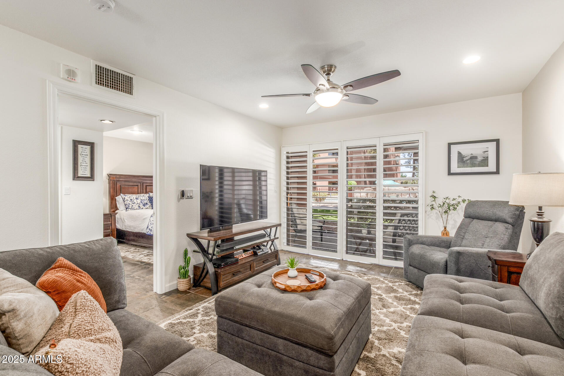 12212 N PARADISE VILLAGE Parkway 109