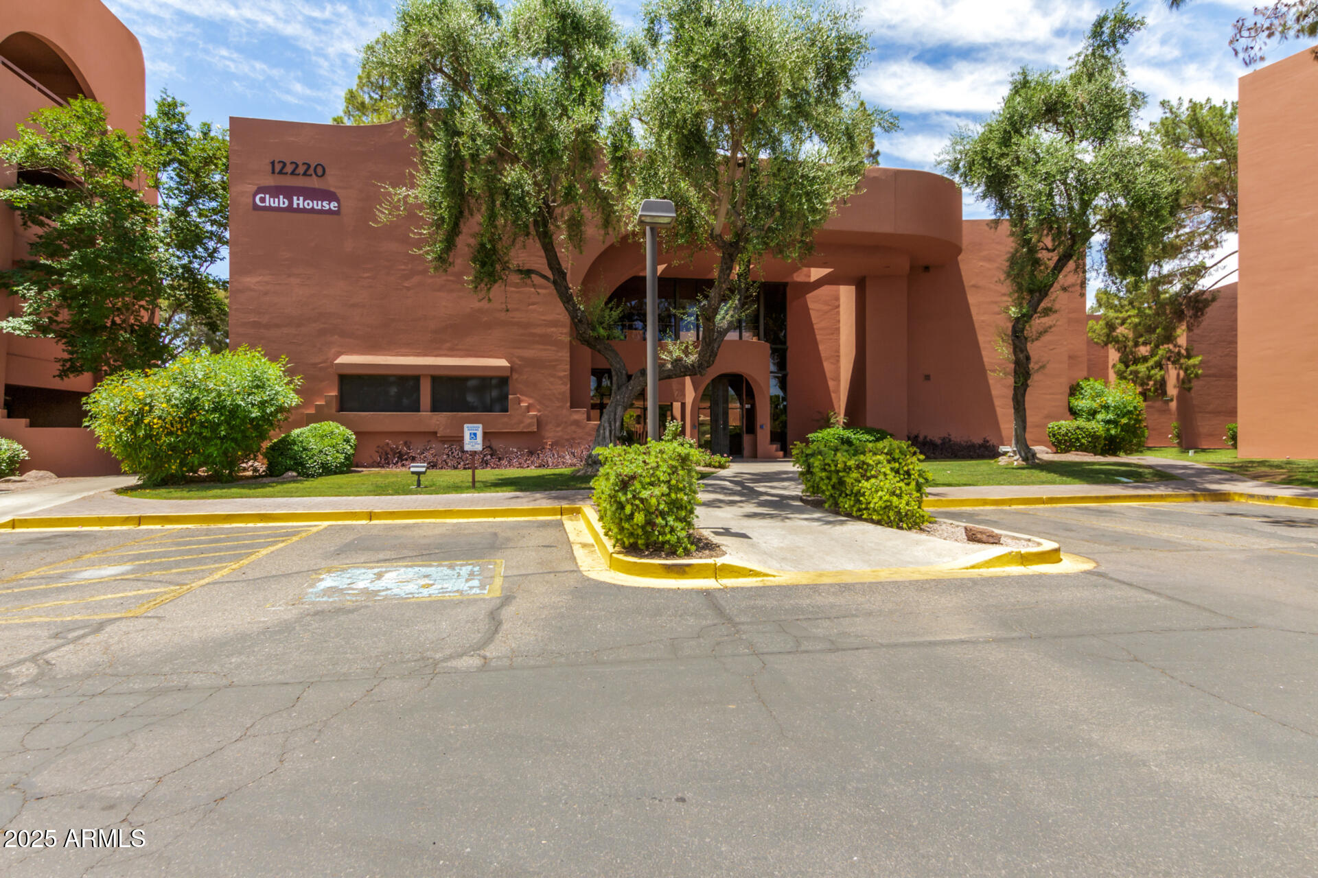 12212 N PARADISE VILLAGE Parkway 109