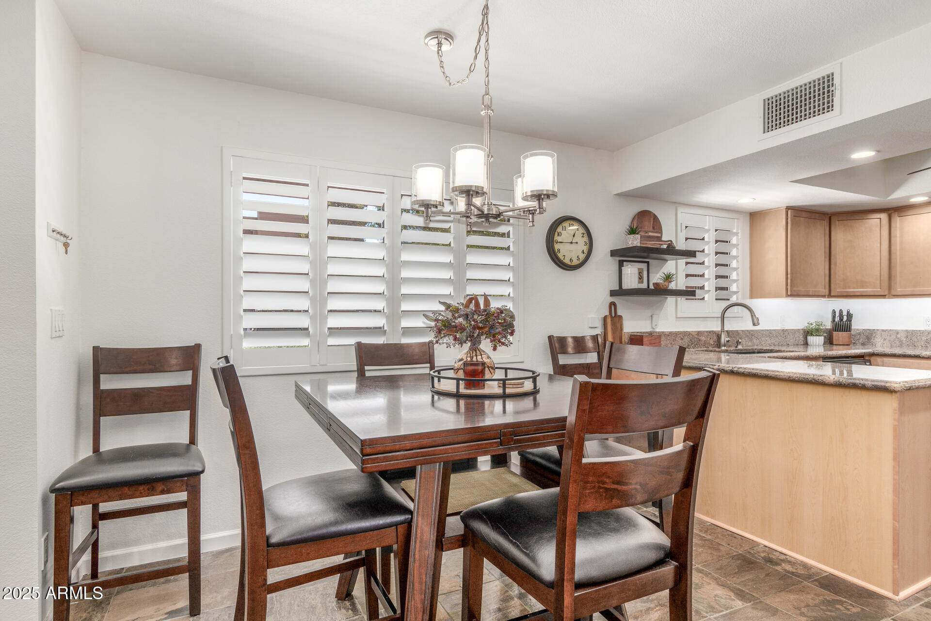 12212 N PARADISE VILLAGE Parkway 109