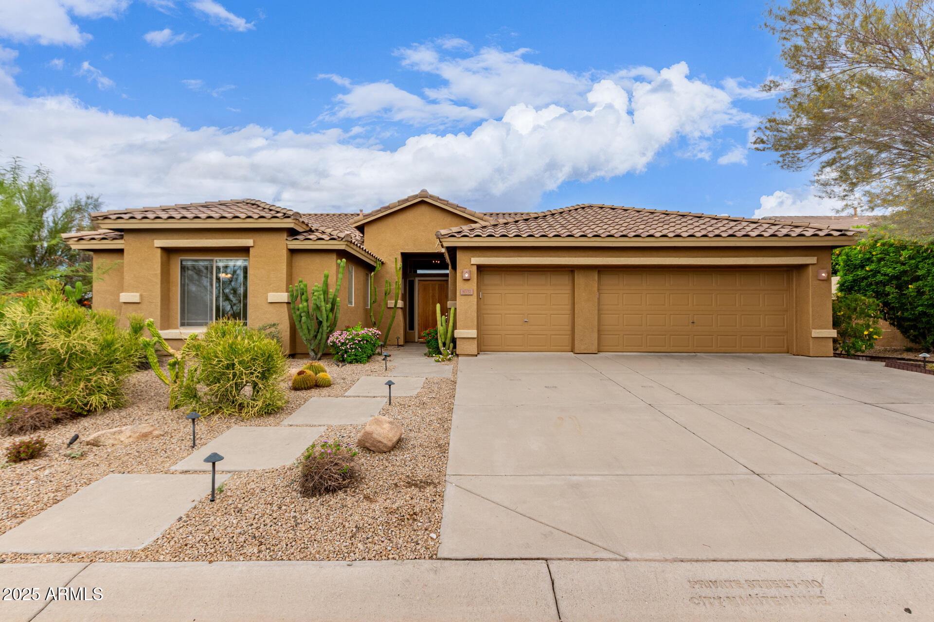 5032 E SIERRA SUNSET Trail