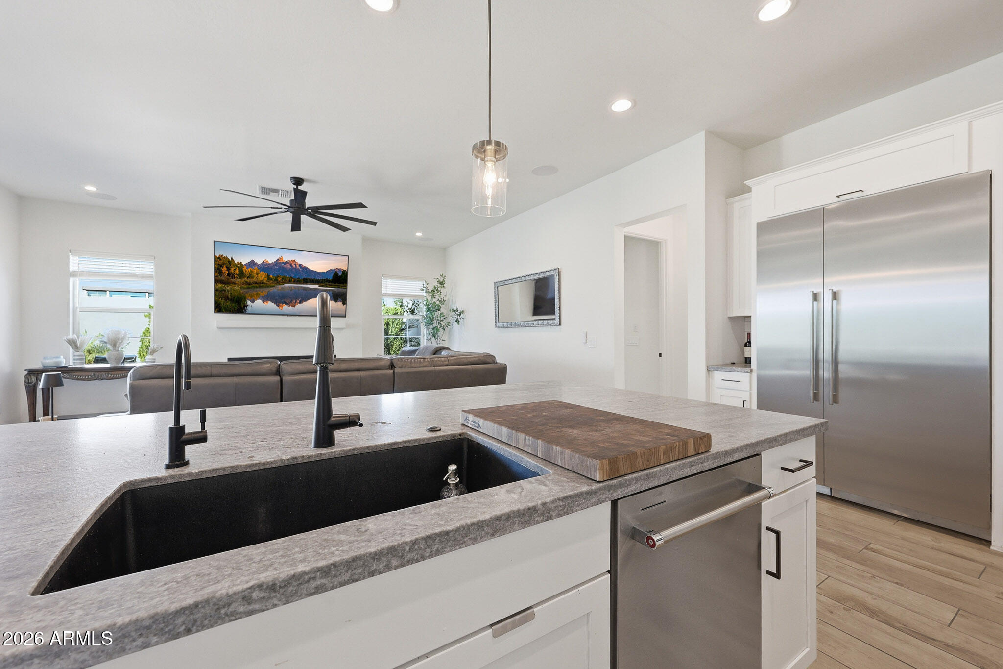 4416 E ROY ROGERS Road