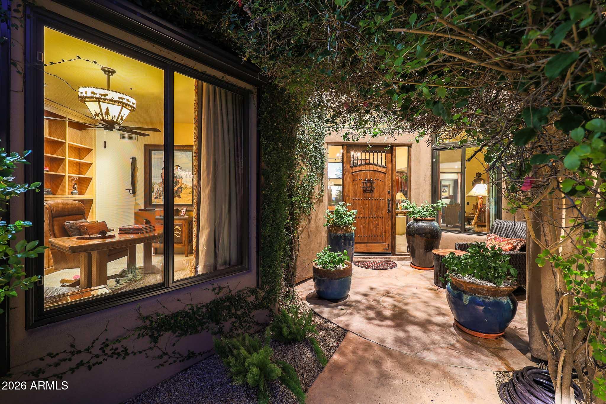 11023 E DE LA O Road