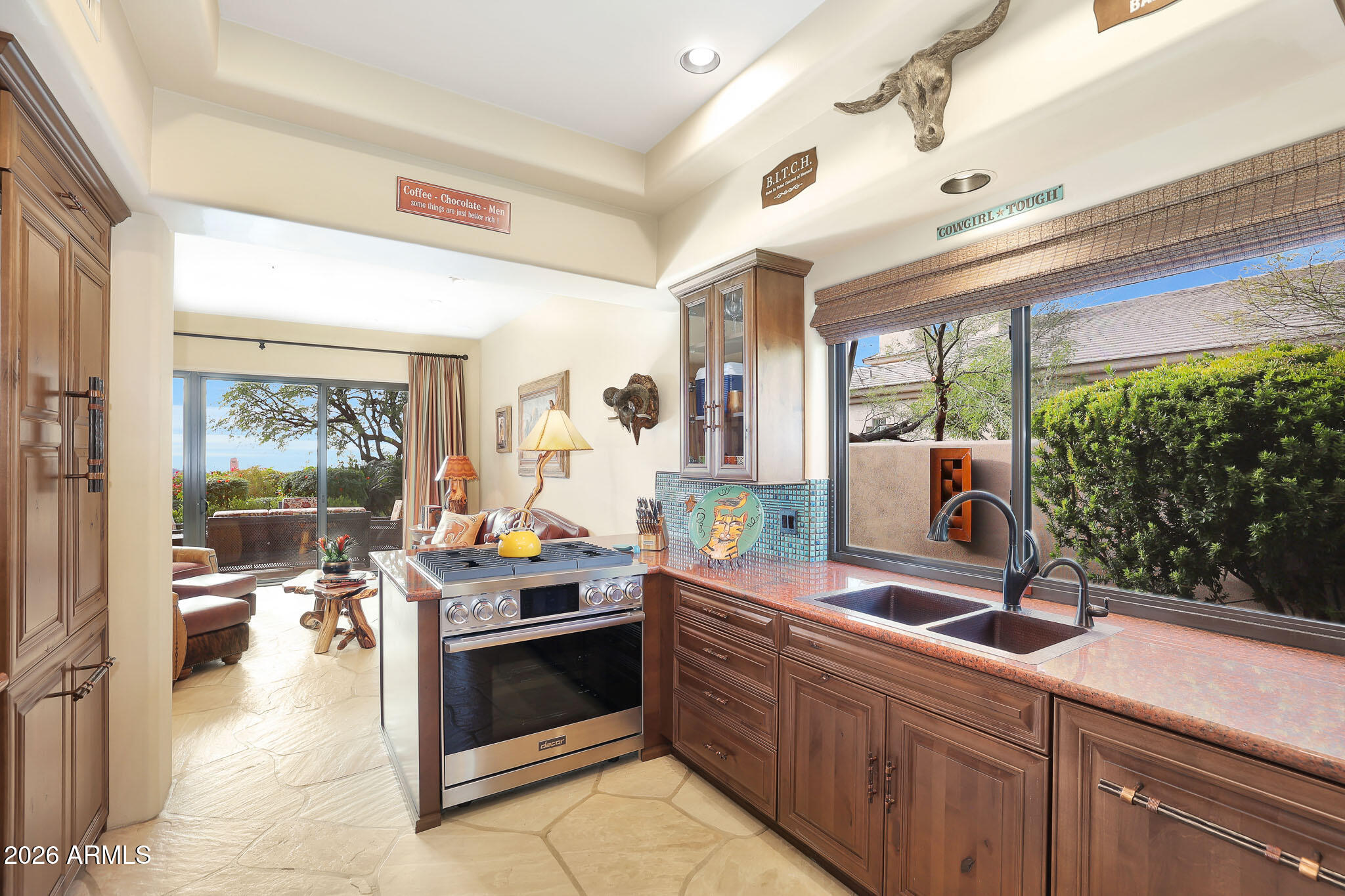 11023 E DE LA O Road