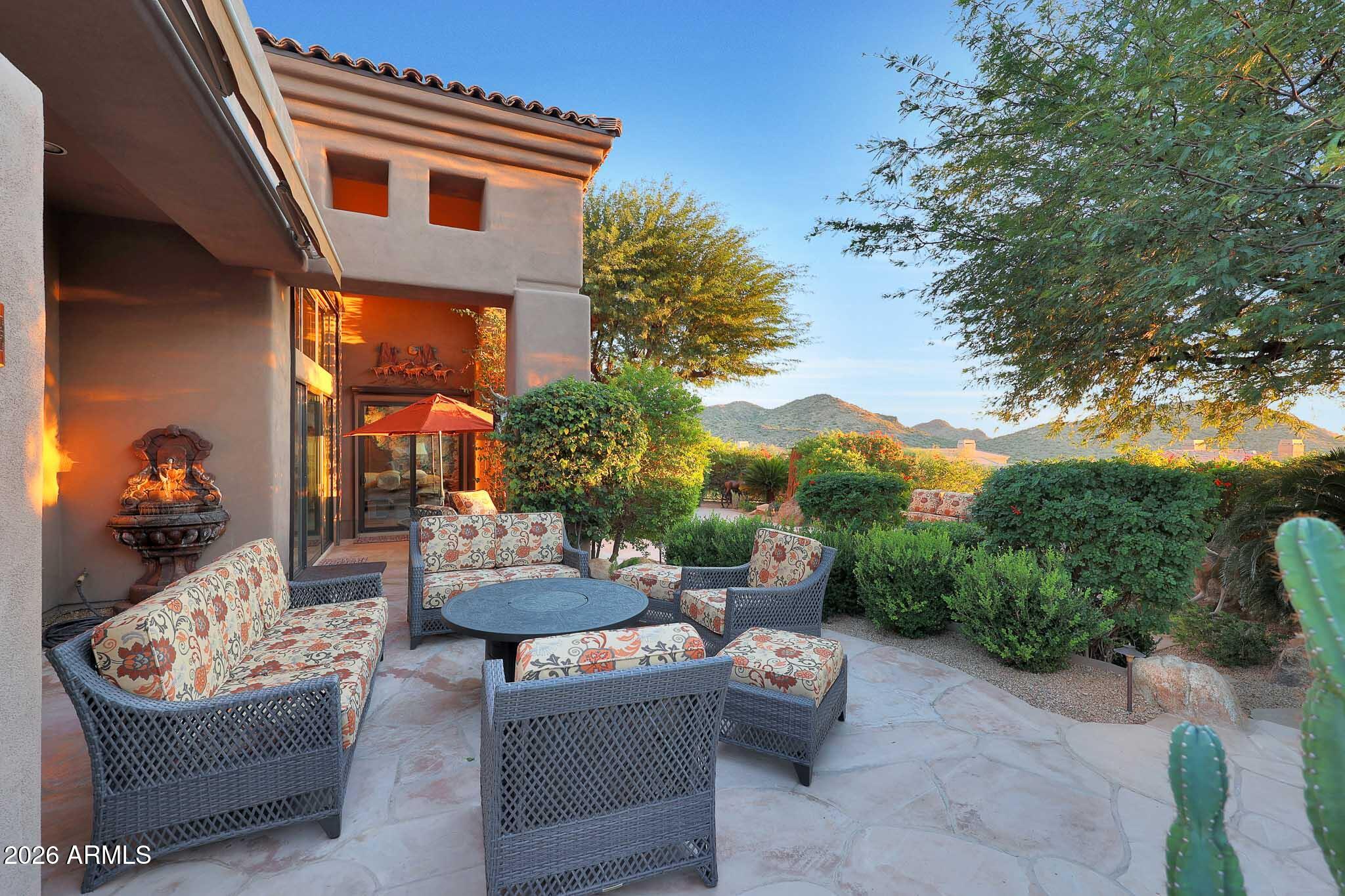 11023 E DE LA O Road