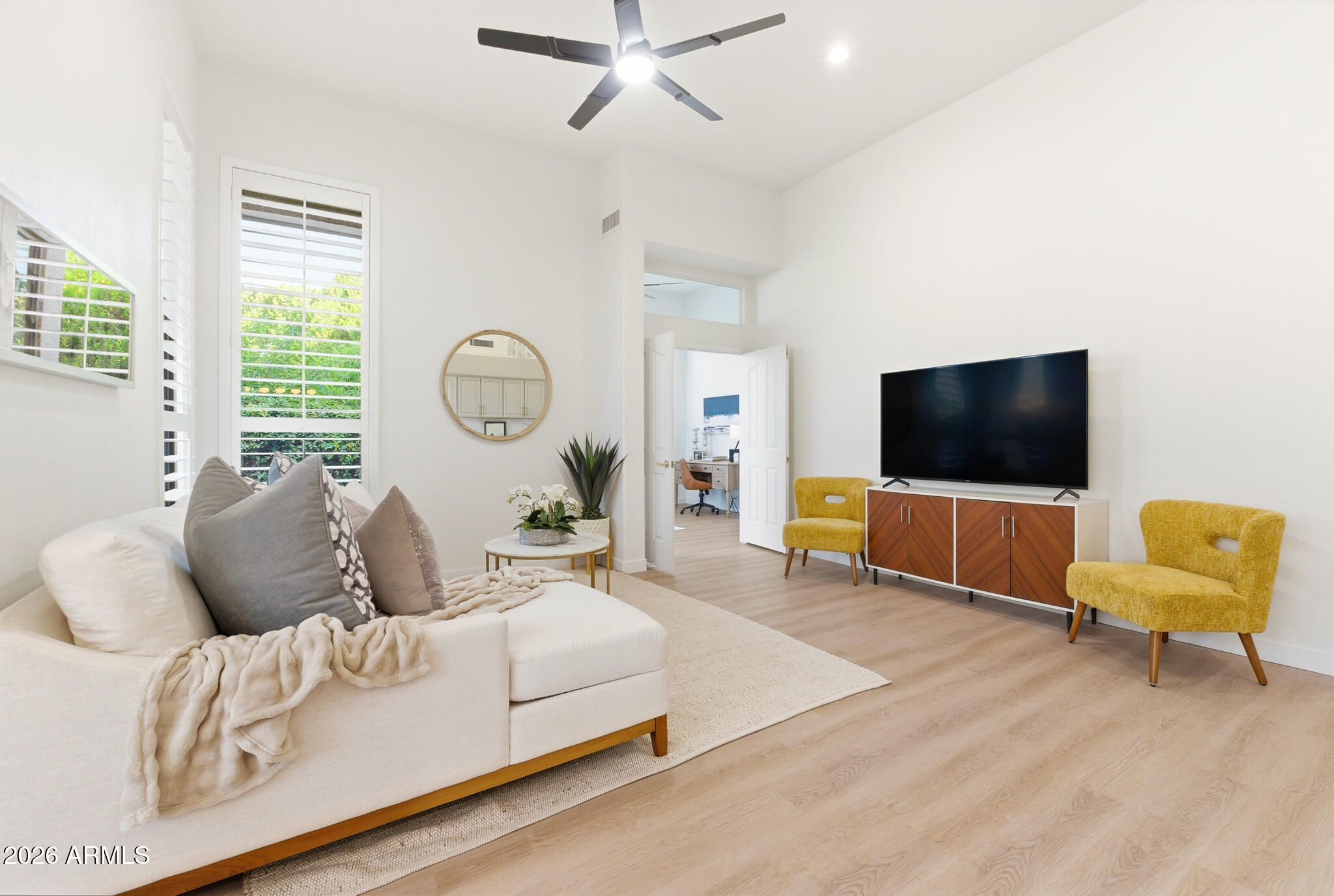 8100 E CAMELBACK Road 167