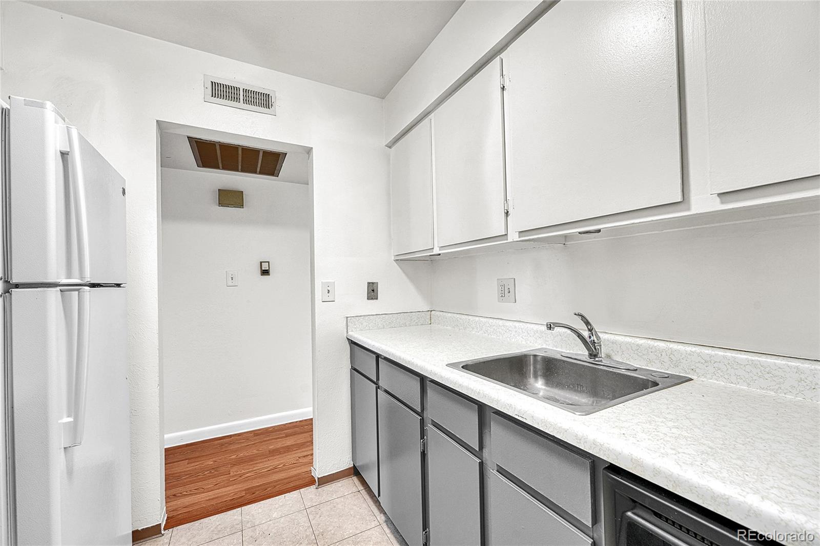 3633 S Sheridan Boulevard Unit: 18