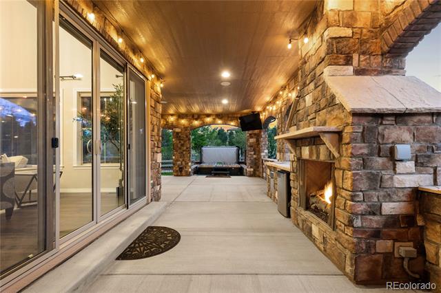 112 Sandlewood Way