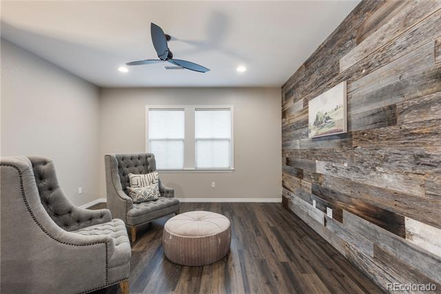 112 Sandlewood Way