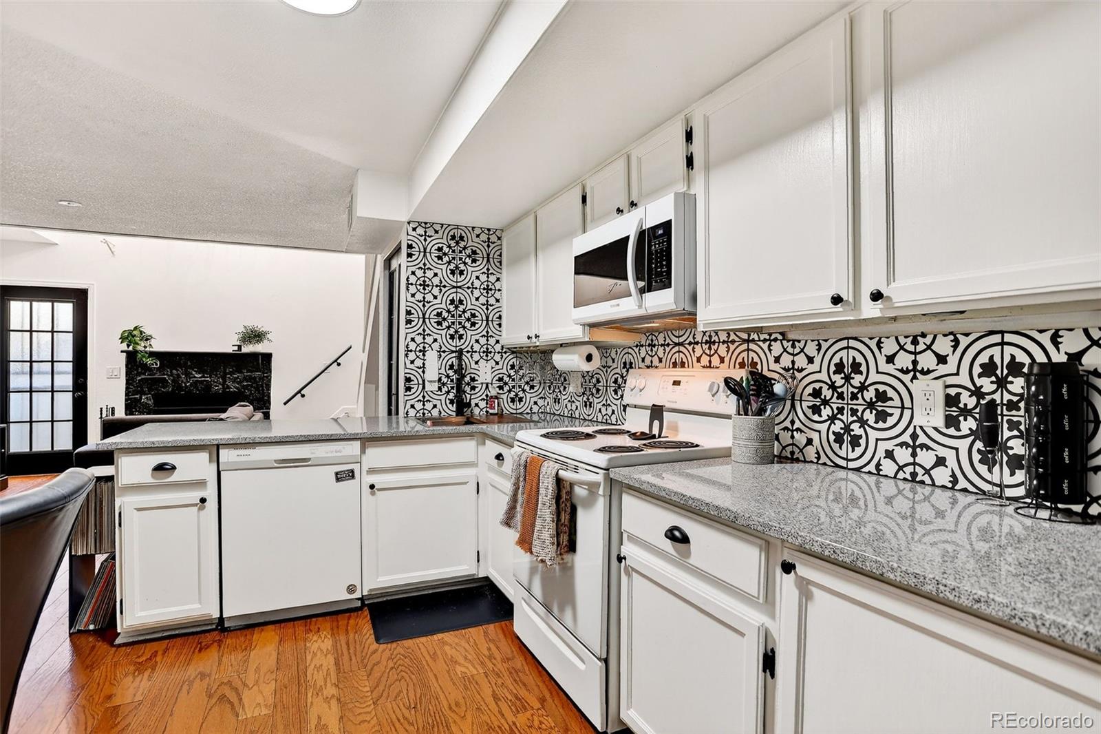 962 S Dearborn Way Unit: 12